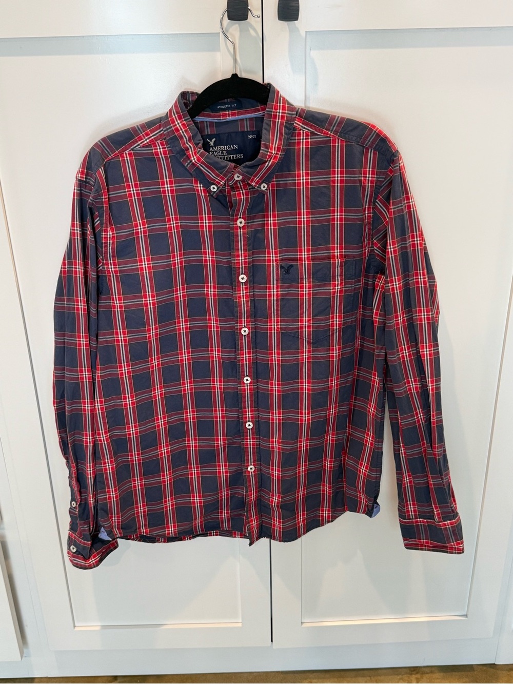 American Eagle Outfitters Red & Navy Plaid Button-Down Shirt